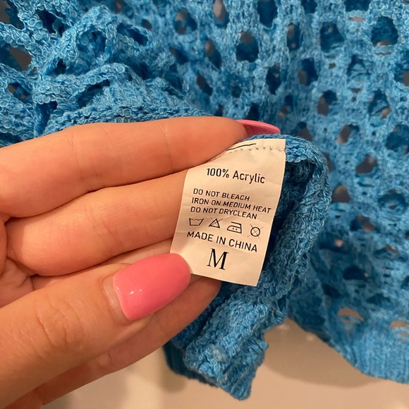 NWOT Amazon Mesh Crochet Crop Top - Picture 4 of 4